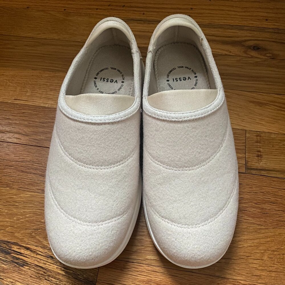 Vessi 100% waterproof Sunday walnut beige slippers size M8